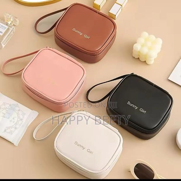 *Waterproof Mini Pads Pouch*