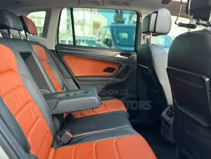 Volkswagen Tiguan 2.0T SEL AWD 4MOTION 2018 Silver