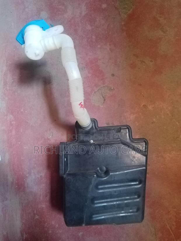 Washer Tank Bottle Wiper Volkswagen Touran
