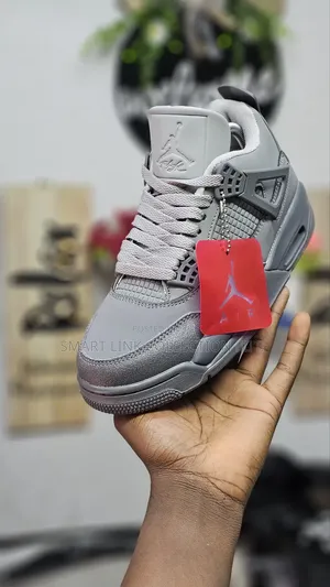 Air Jordan 4 "Wet Cement"