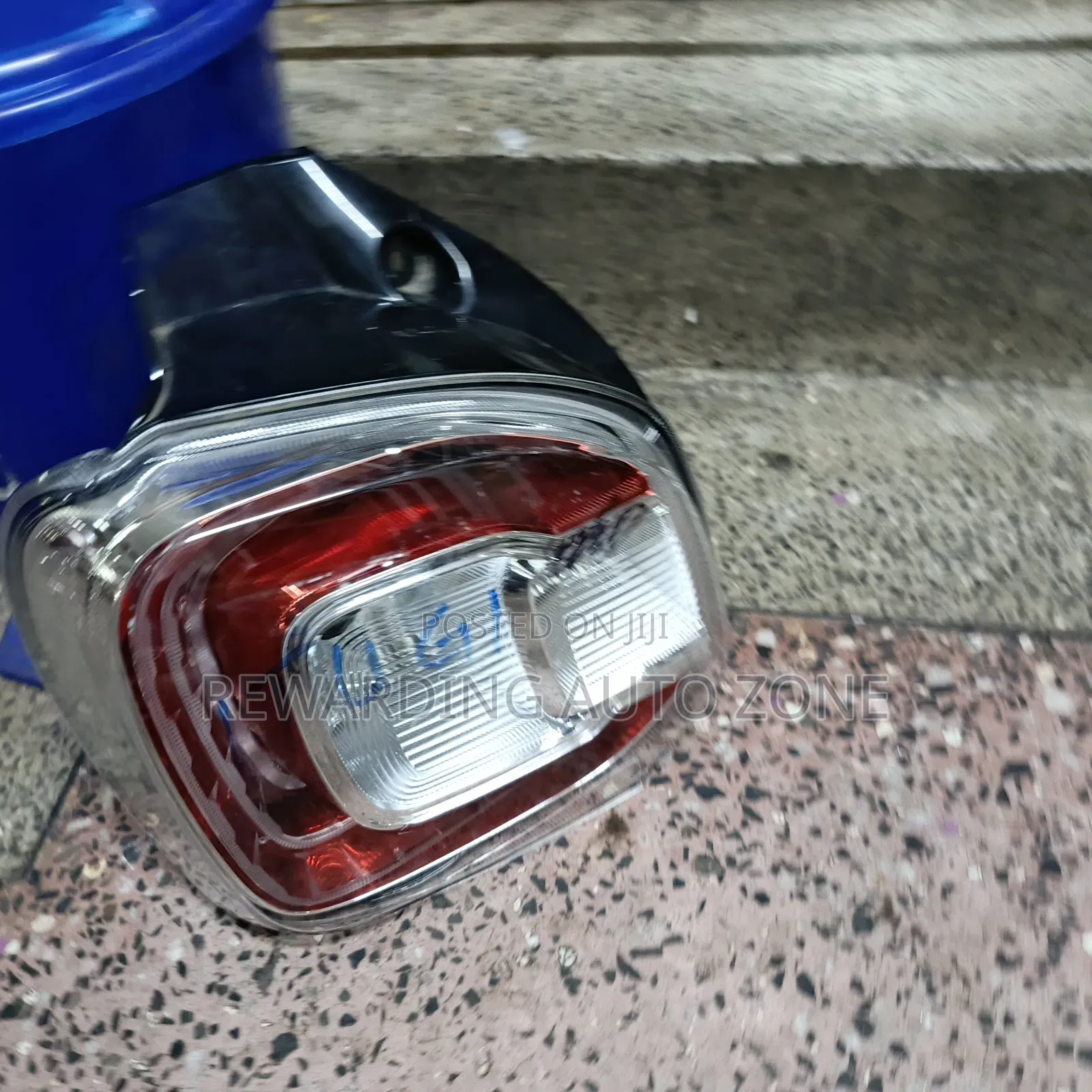 Passo Moda Taillight.