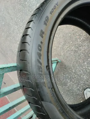 255/40r19 Pirelli