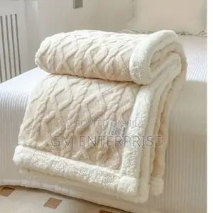 *Cosy Fleece Woollen*Size :6*7 Ft/200*230cm