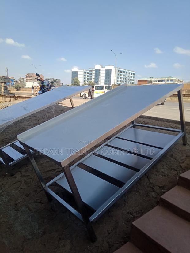 High-Quality Stainless Steel Table (4*6 Ft) - thumbnail 2