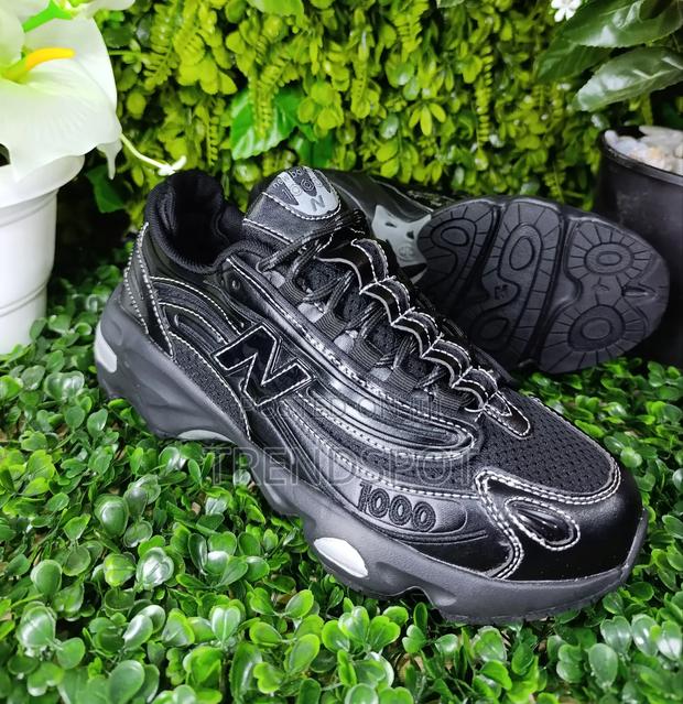 New Balance 1000 Black - main view