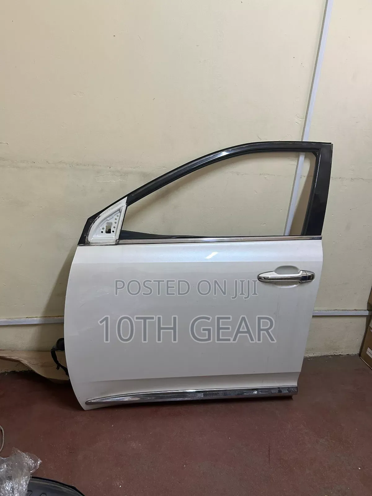Harrier 2014 Front Left Door Side