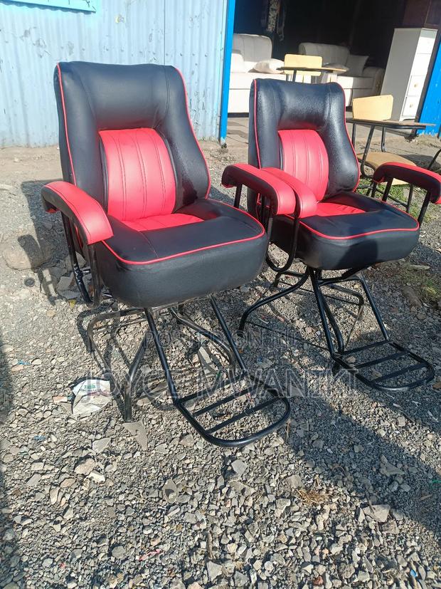Simple Barber Seat Red and Black - main view
