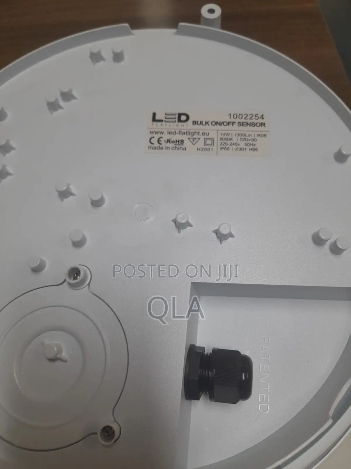Bulkhead With Sensor. Daylight