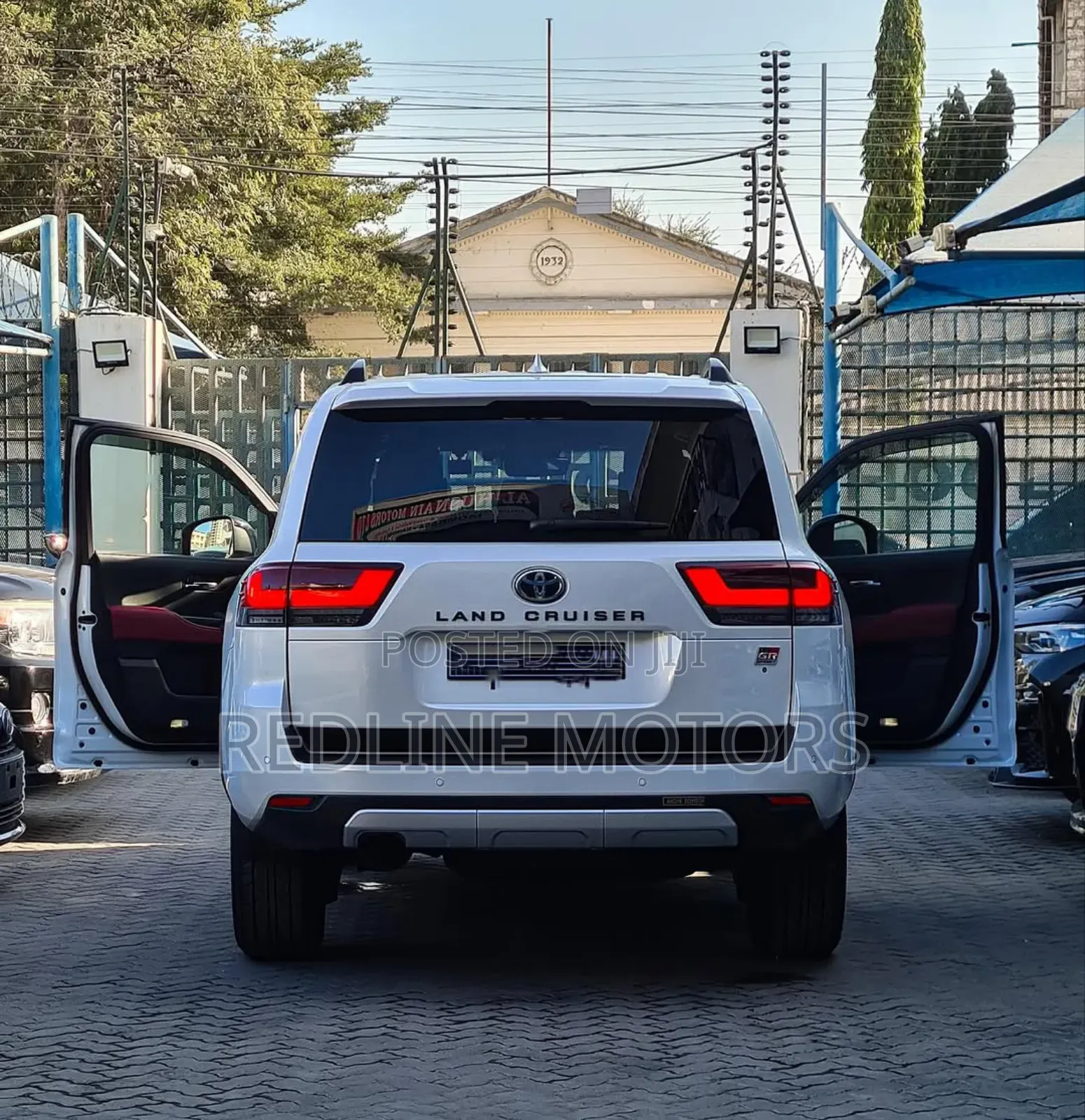 Toyota Land Cruiser 2022 Pearl