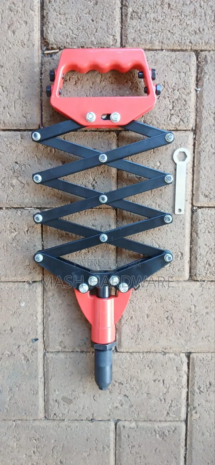 Hand Rivet Gun