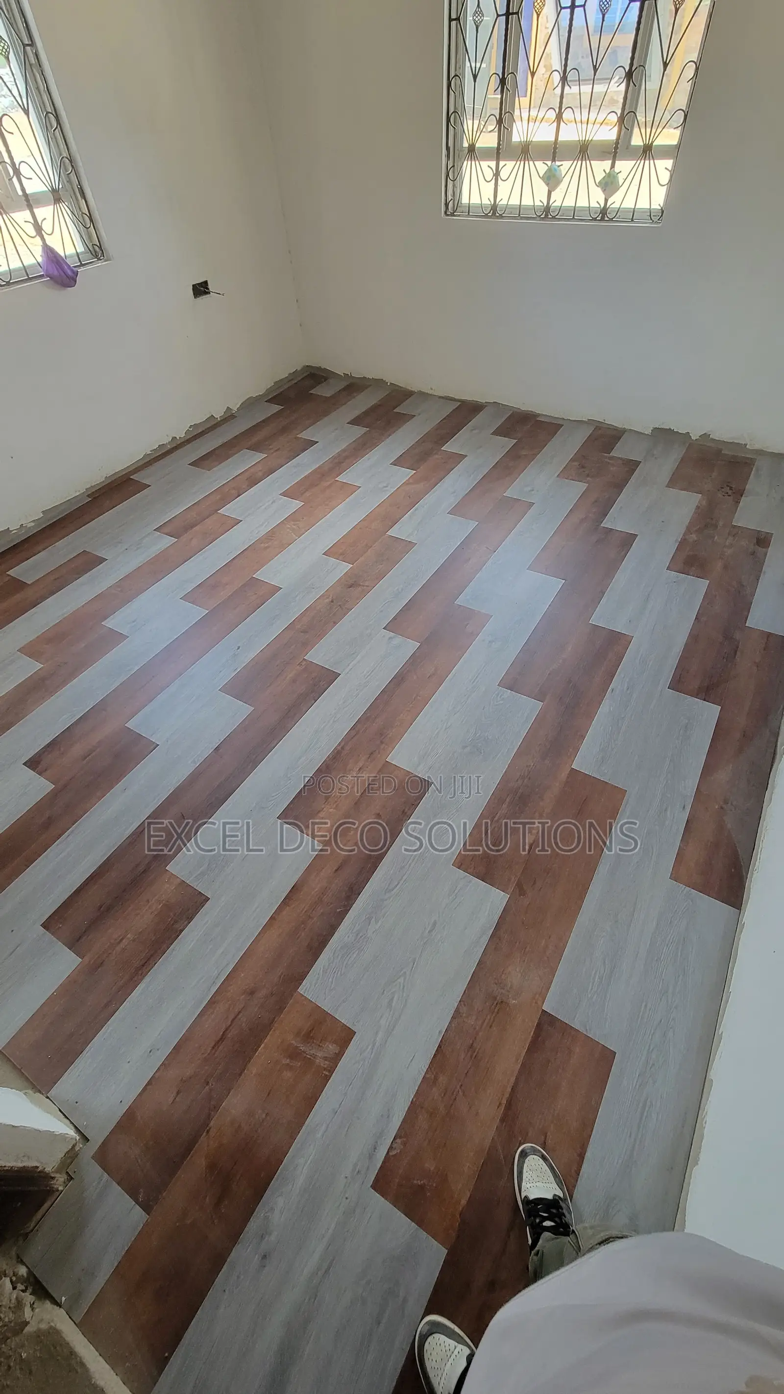 Mixed Color SPC Floor Planks