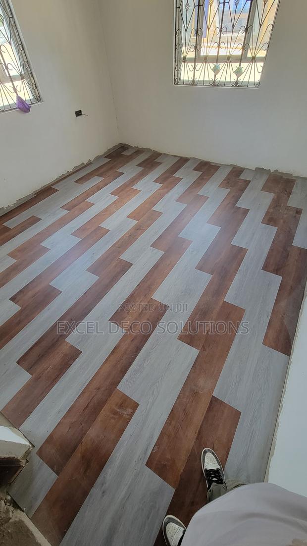 Mixed Color SPC Floor Planks