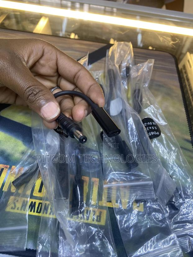 Type-C to Toshiba Small Pin Connector - main view