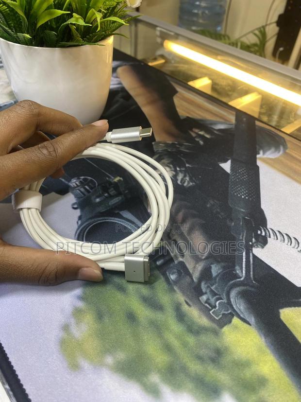 Type-C to Magsafe 2 Cable - thumbnail 5