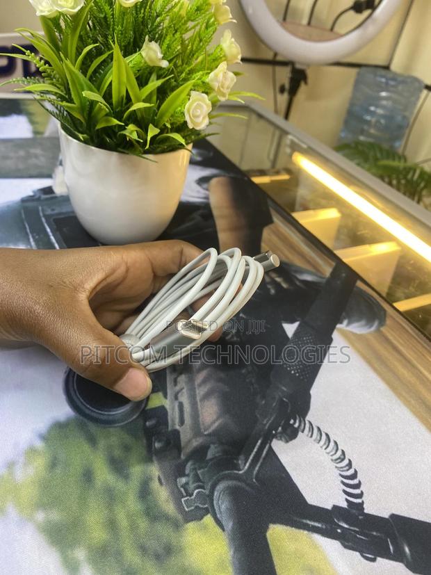 Type-C to Magsafe 1 Cable - thumbnail 3