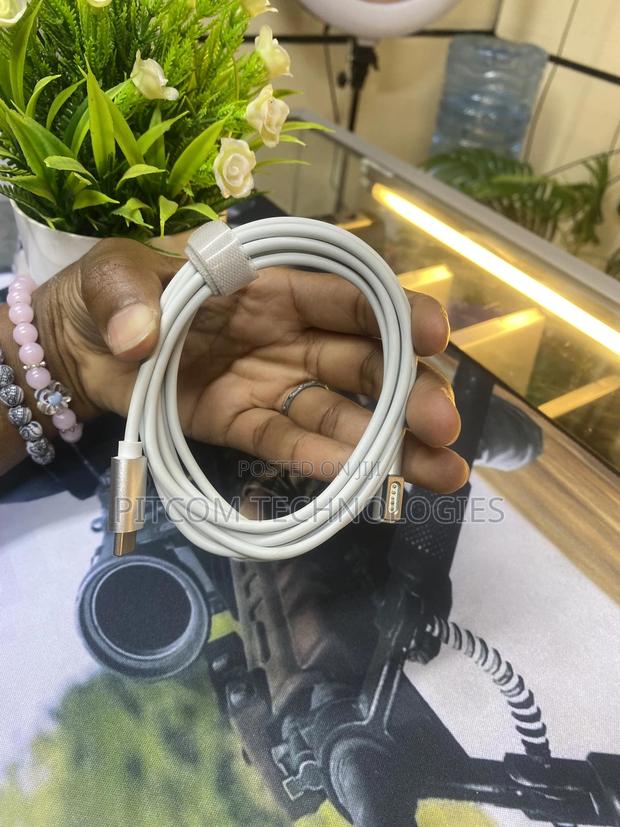 Type-C to Magsafe 1 Cable - thumbnail 4