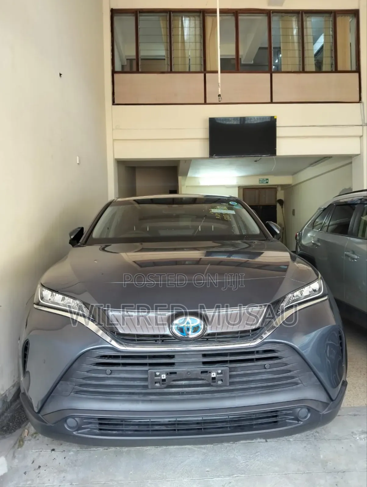 Toyota Harrier 2.5 Hybrid 2020 Blue