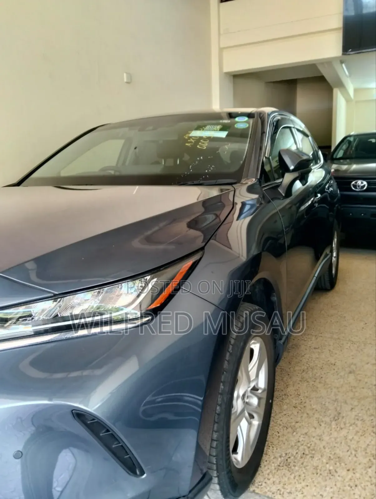 Toyota Harrier 2.5 Hybrid 2020 Blue