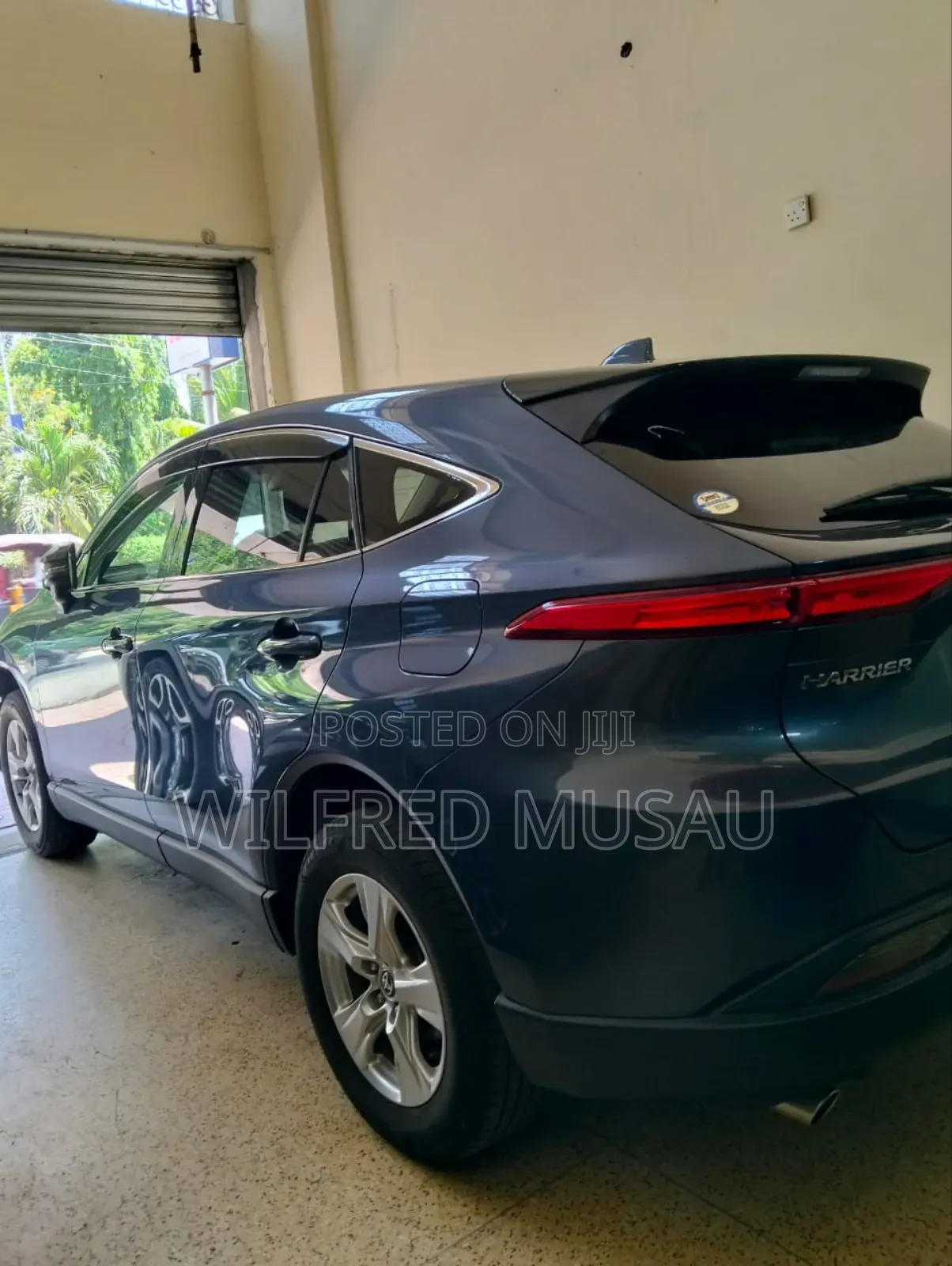 Toyota Harrier 2.5 Hybrid 2020 Blue