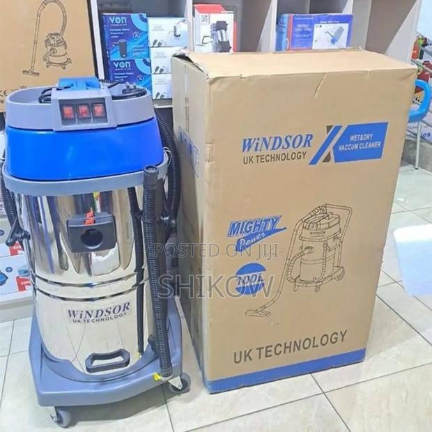 Windsor 30l Wet and Dry Vacuum Cleaner