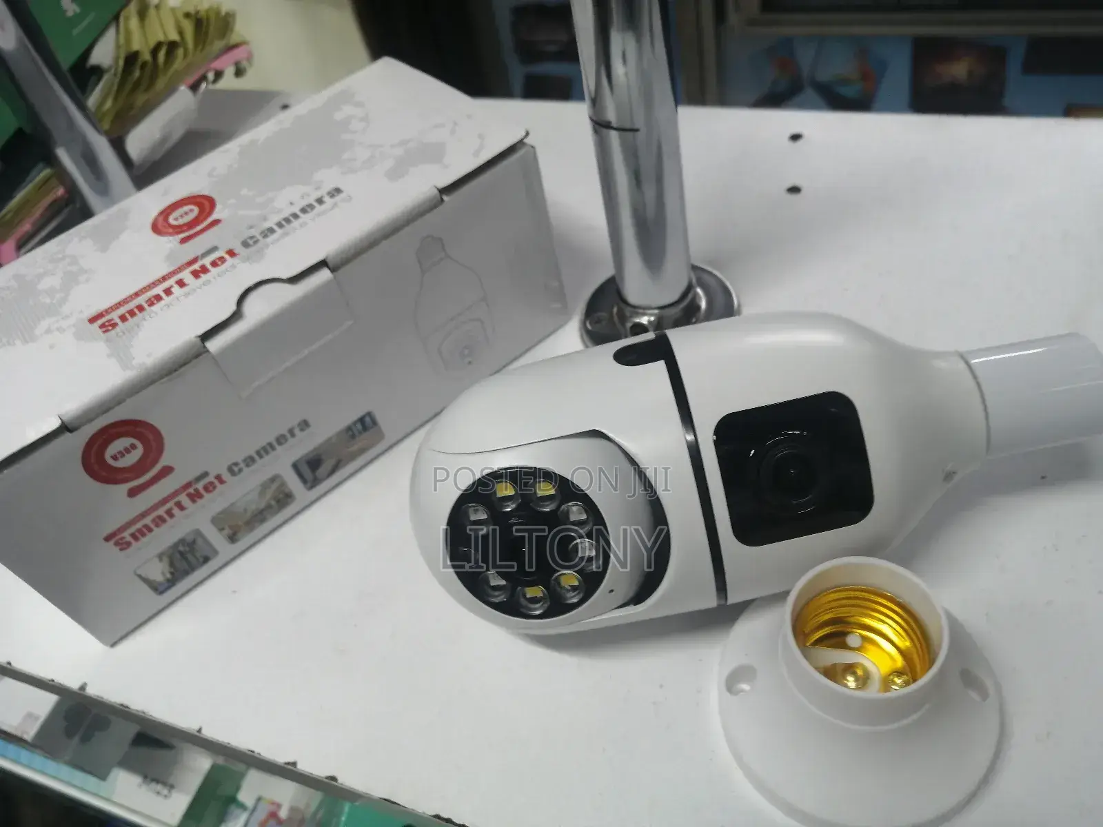 Real Time Viewing Rotating Bulb Camera