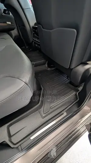 Land Cruiser V8 200 Series Floor Mat