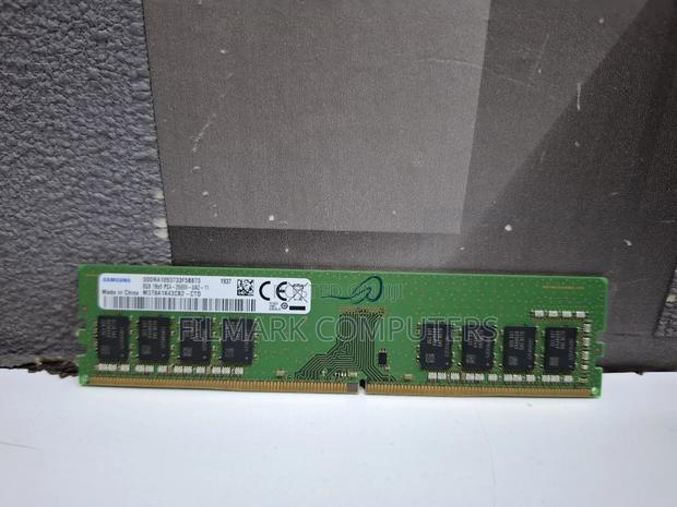 Samsung 8gb 1rx8 Ddr4 Pc4-2666v-Ua2-11 Desktop Pc Memory - main view