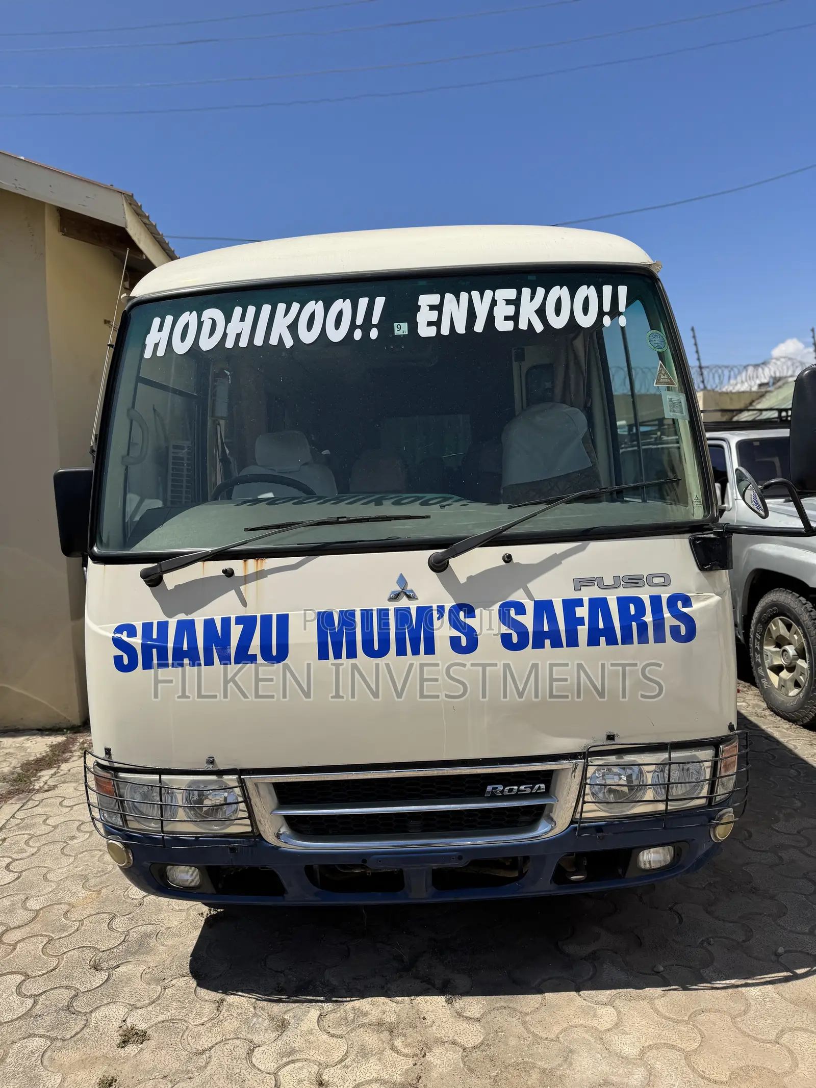 Mitsubishi Fuso Rosa 2013 Beige