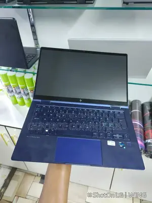 Laptop HP Dragonfly G3 16GB Intel Core I7 SSD 512GB