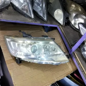 Nissan Serena Fc25 Xenon Head Lamp, Model 2008/09. Ex Japan