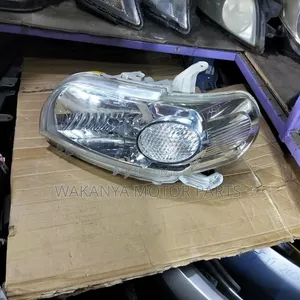 Toyota Porte 2005/2011 Xenon Shiny Headlight, Clean Ex Japan