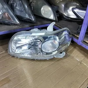 Toyota Porte 2005/2011 Non Xenon Shiny Reflector Headlight