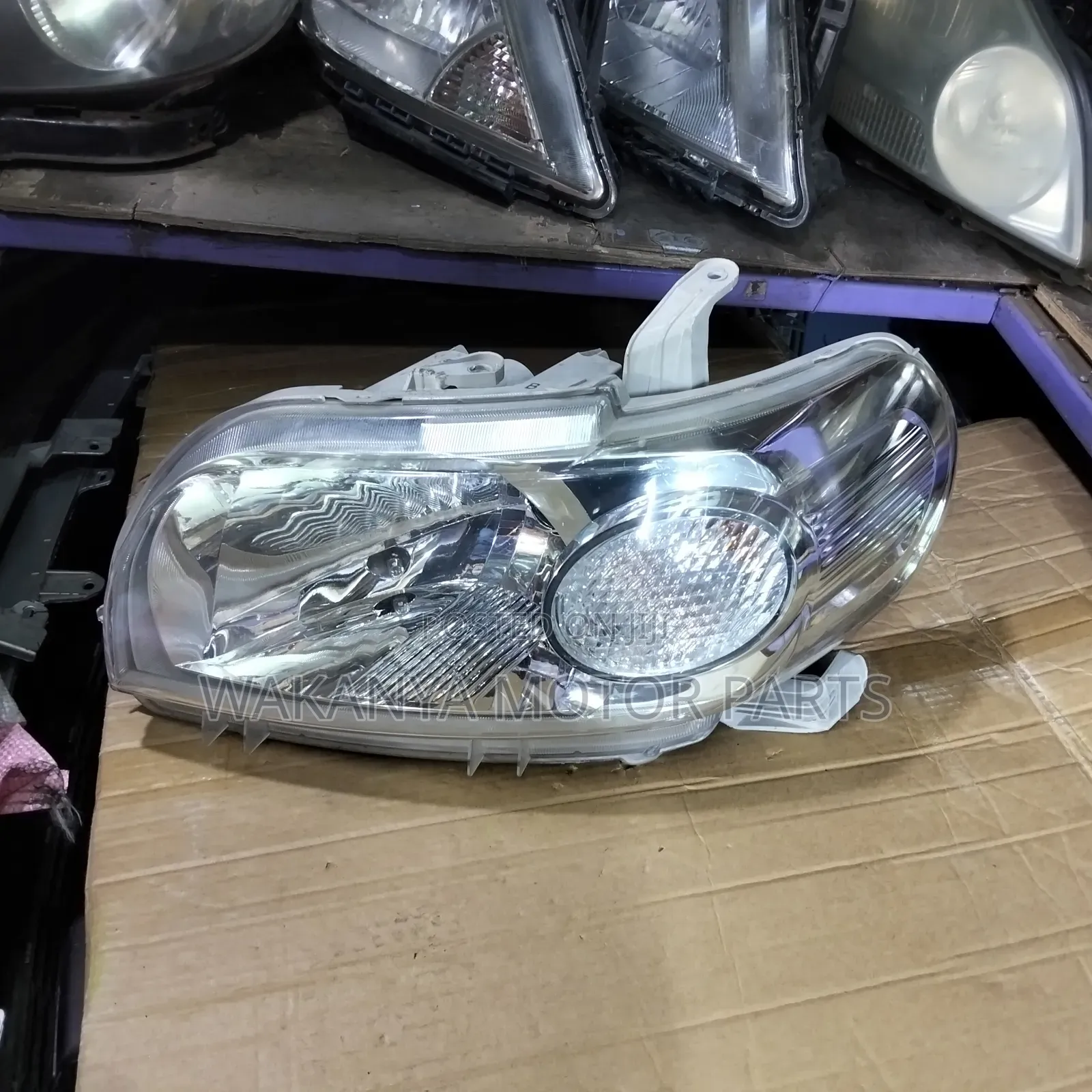 Toyota Porte 2005/2011 Non Xenon Shiny Reflector Headlight