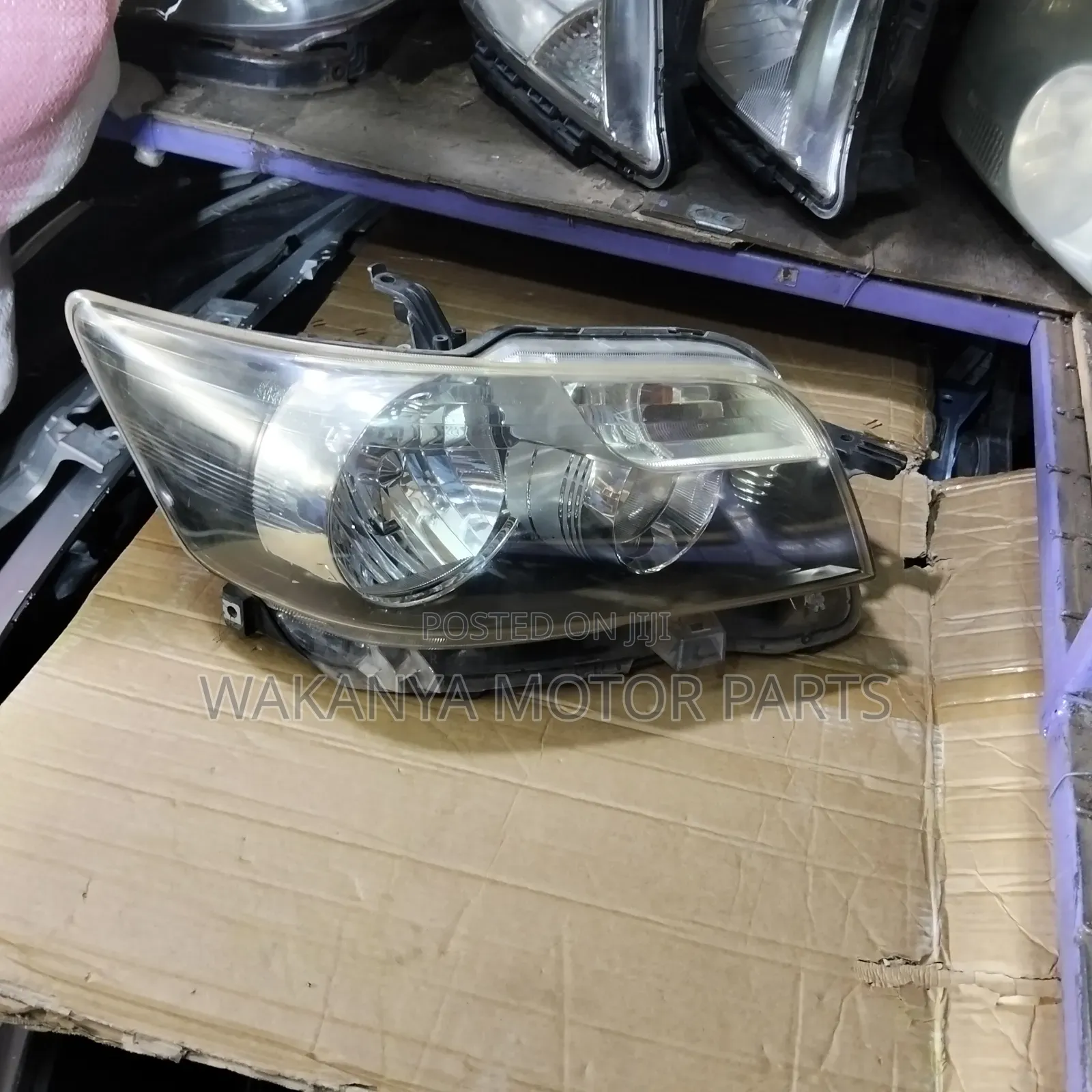 Toyota Rumion Non Xenon Shiny Headlight, Ex Japan Spares