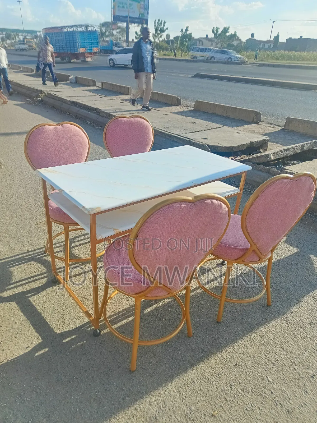 Manicure Set 4 Seater With 4 Love Seats, Colour Peach