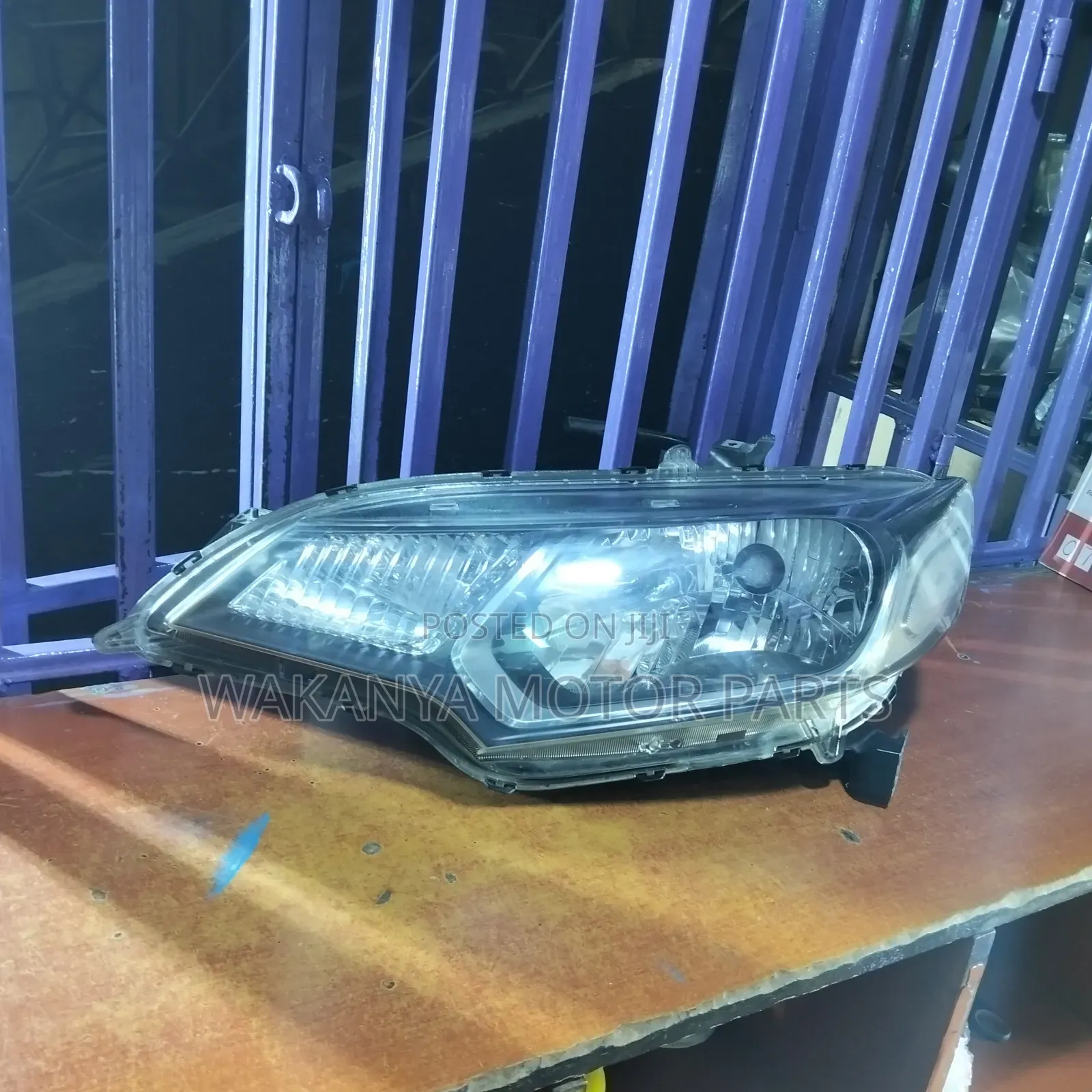 Honda Fit 2015/2018 Non Xenon Shiny Reflector Headlight