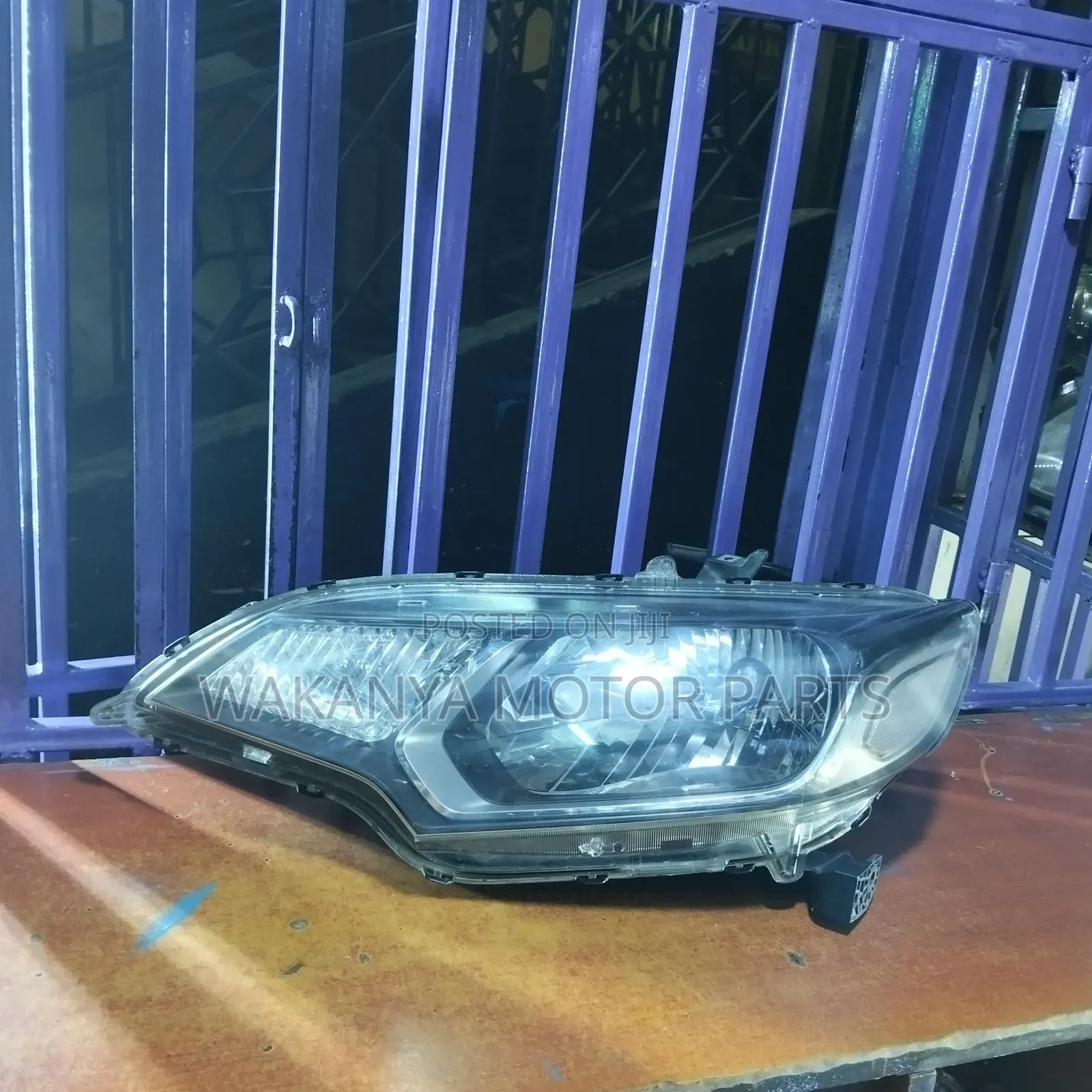 Honda Fit 2015/2018 Non Xenon Shiny Reflector Headlight