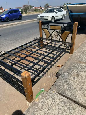 4by6 Metallic Wood Bed