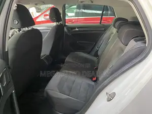 Volkswagen Golf 2018 White