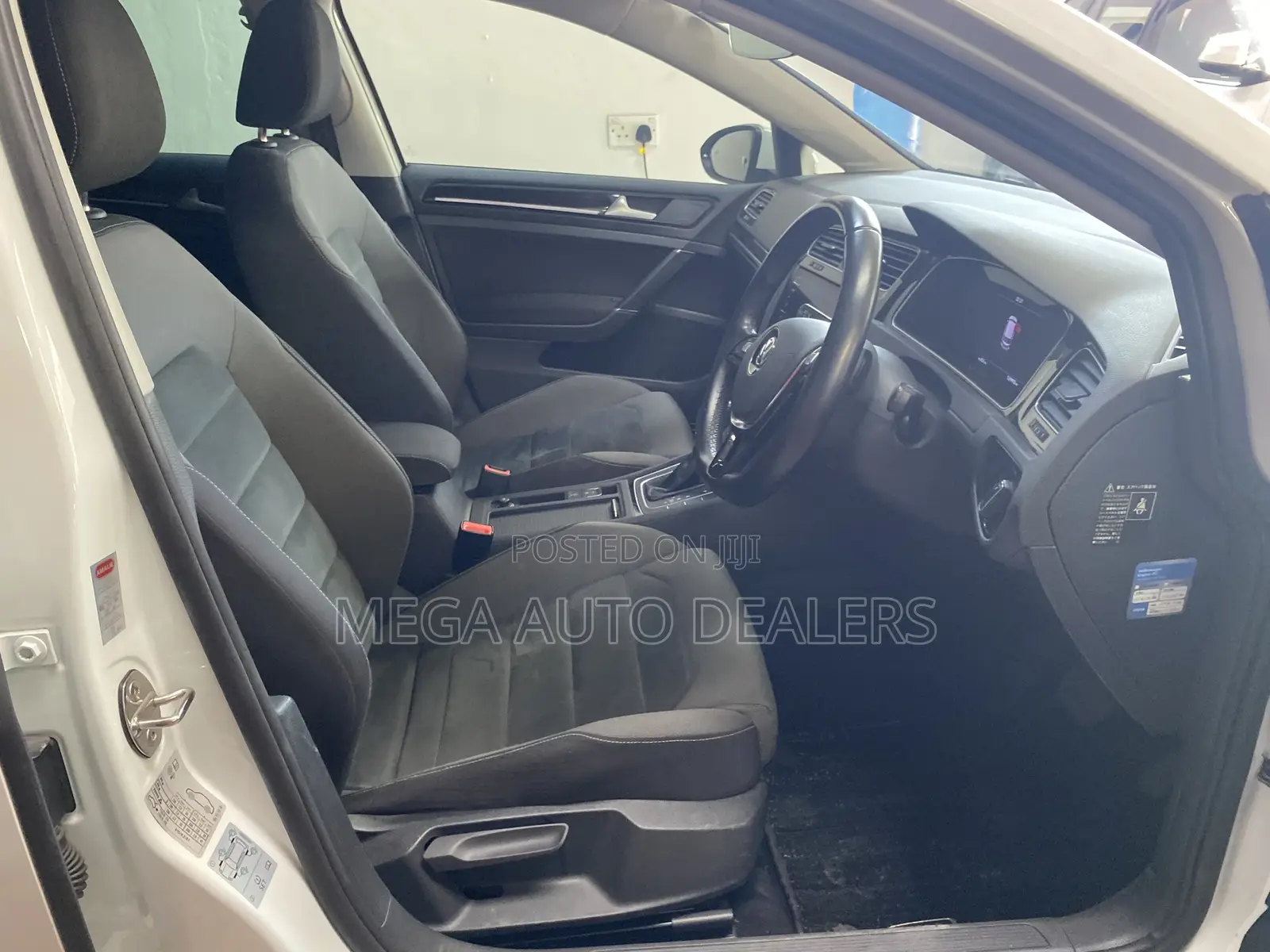 Volkswagen Golf 2018 White
