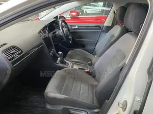 Volkswagen Golf 2018 White