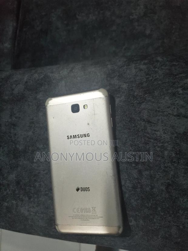 Samsung Galaxy J 16 GB Gold - thumbnail 2