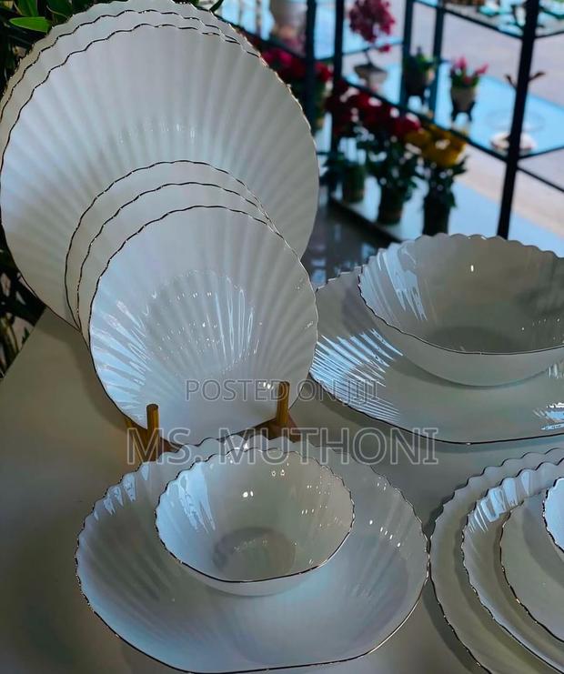 40pcs Classy Shell Gold Rimmed Dinner Set* - main view