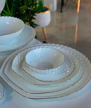 40pcs Classy Shell Gold Rimmed Dinner Set*