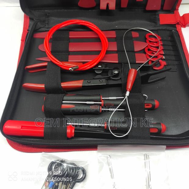 40 PCS Car Tool Kit With Storage Bag - thumbnail 3