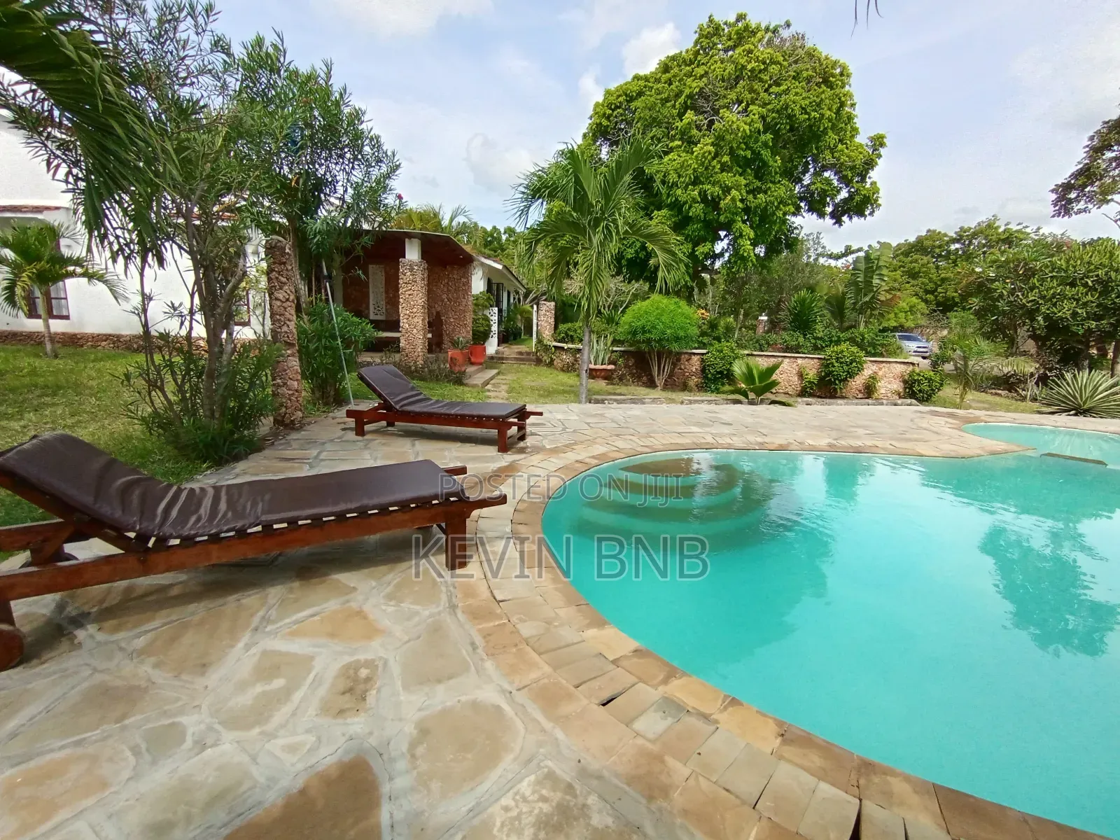 Diani Airbnb 3 Bedroom Private Villa, Large Pool Diani BNB