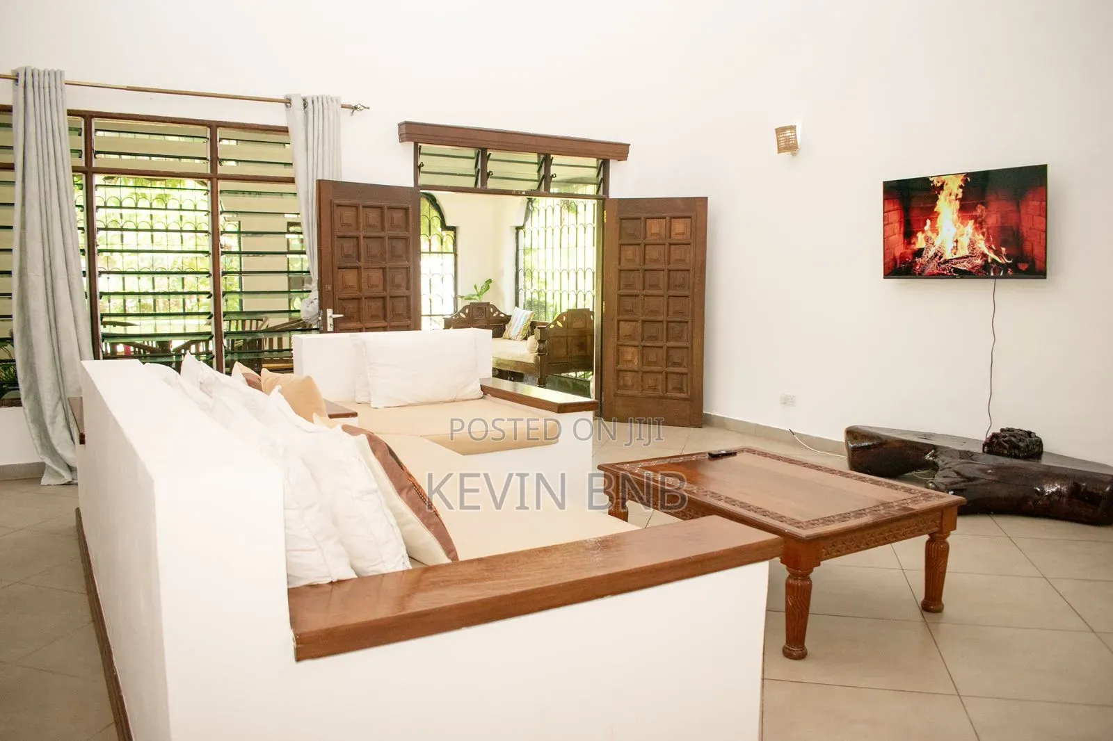 Diani Airbnb 3 Bedroom Private Villa, Large Pool Diani BNB