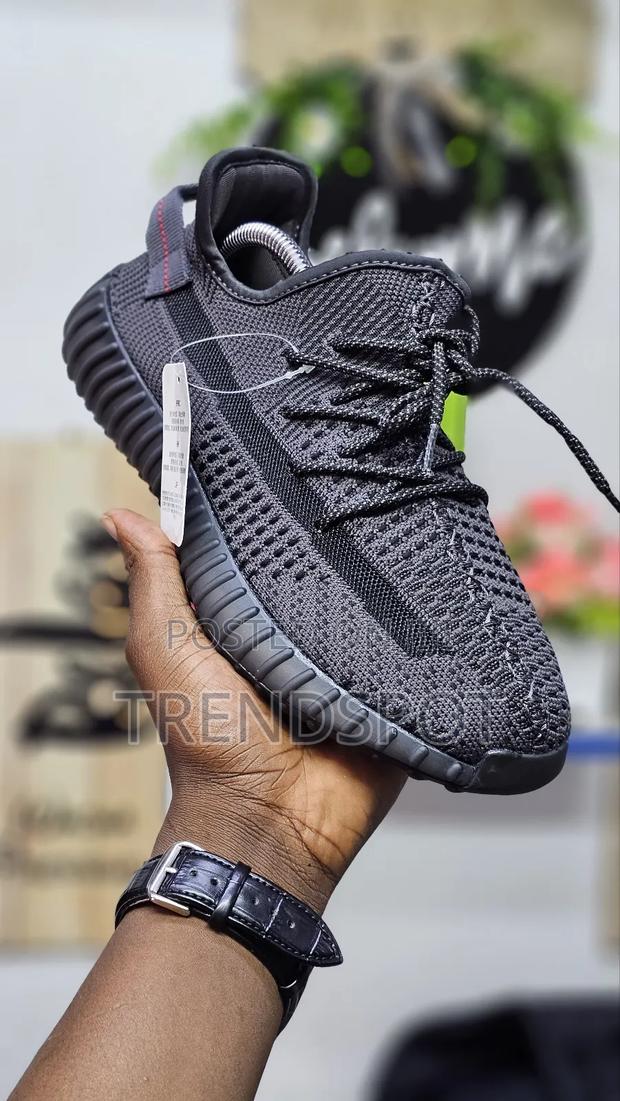 Yeezy 350 V2 38/39/40/41/42/43/44/45 - main view