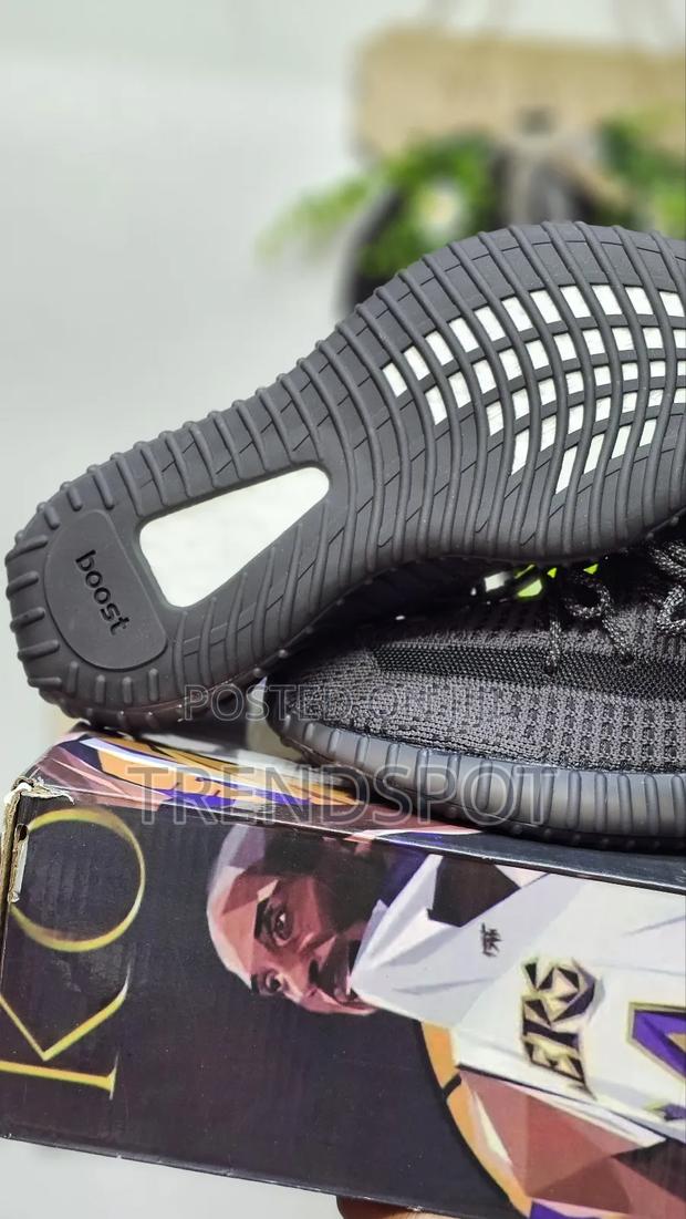 Yeezy 350 V2 38/39/40/41/42/43/44/45 - thumbnail 2