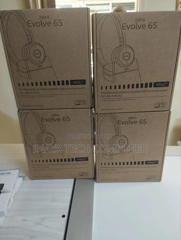 Jabra Evolve 65 Wireless Headphones + Charging Stand